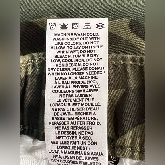 Boys Levi’s Jeans Jogger Camo Pants - 10 - Picture 10 of 13